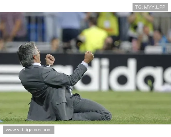 贝伦格尔绝杀后激情滑跪，致敬毕尔巴鄂竞技死忠看台